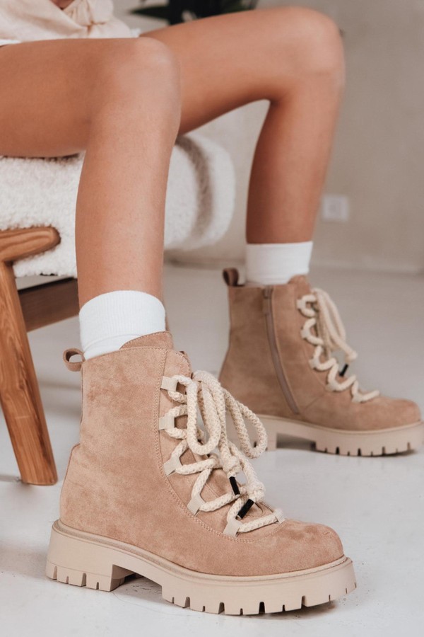 Beżowe trapery damskie zamszowe ocieplane